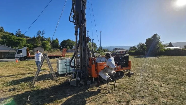 Calicatas Exploratorias en Peñaflor: Reconocimiento Directo del Subsuelo