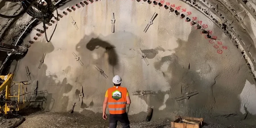 Monitoreo geotécnico de excavaciones en Peñaflor: control seguro en suelos complejos