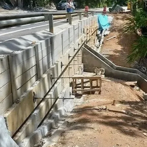 Diseño de Muros de Contención en Peñaflor: Adaptación al Terreno y la Sismicidad